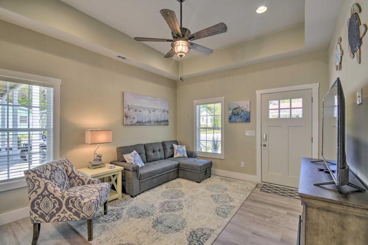 Ocean Isle Beach Home With Shared Lanai And Grill Екстериор снимка