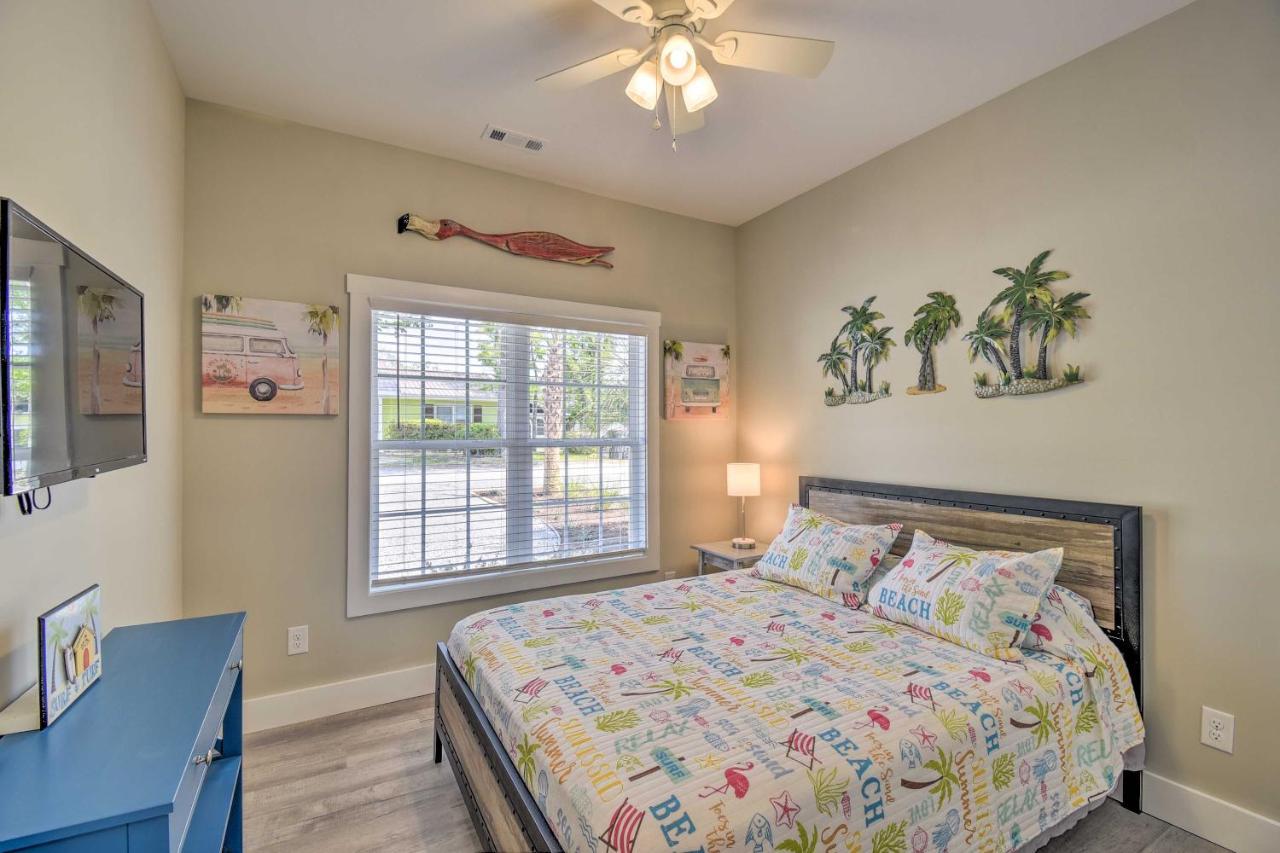 Ocean Isle Beach Home With Shared Lanai And Grill Екстериор снимка