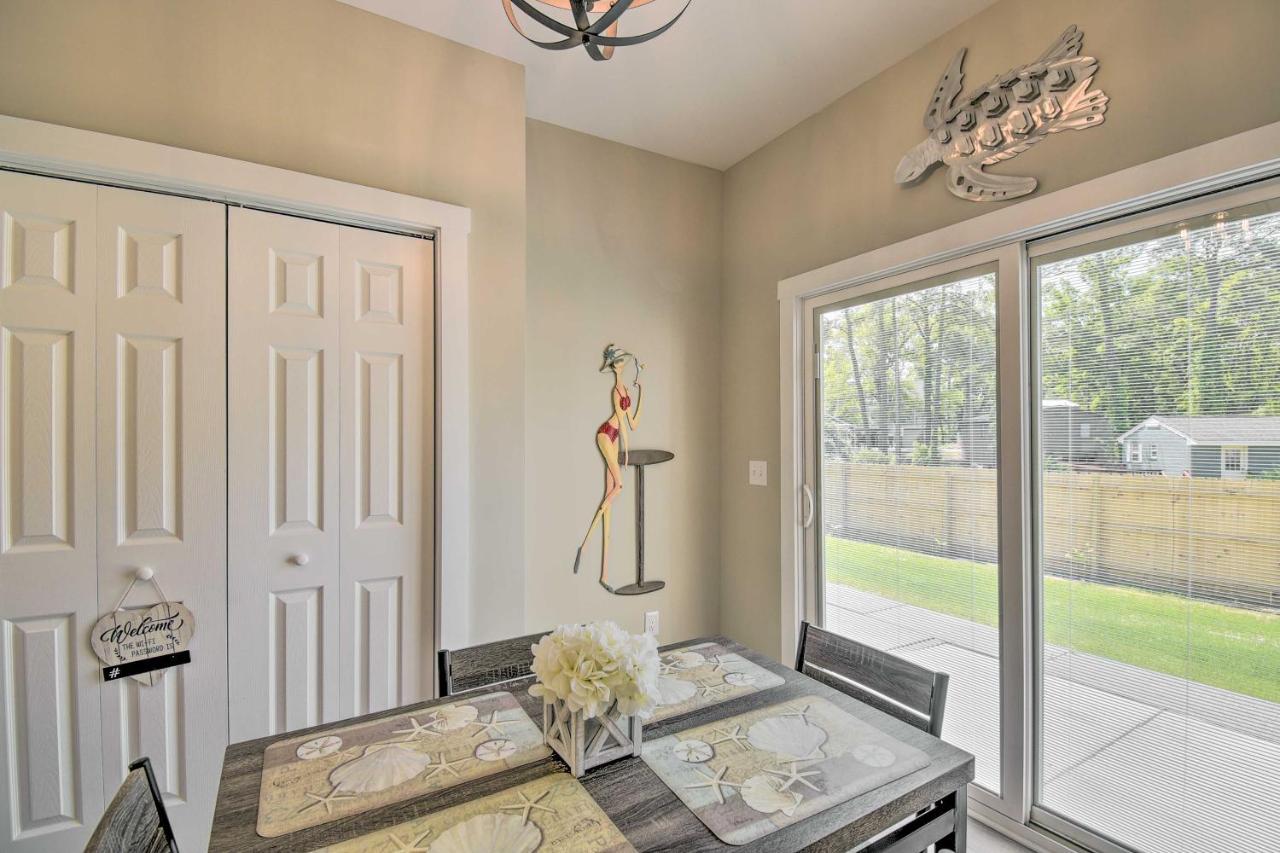 Ocean Isle Beach Home With Shared Lanai And Grill Екстериор снимка