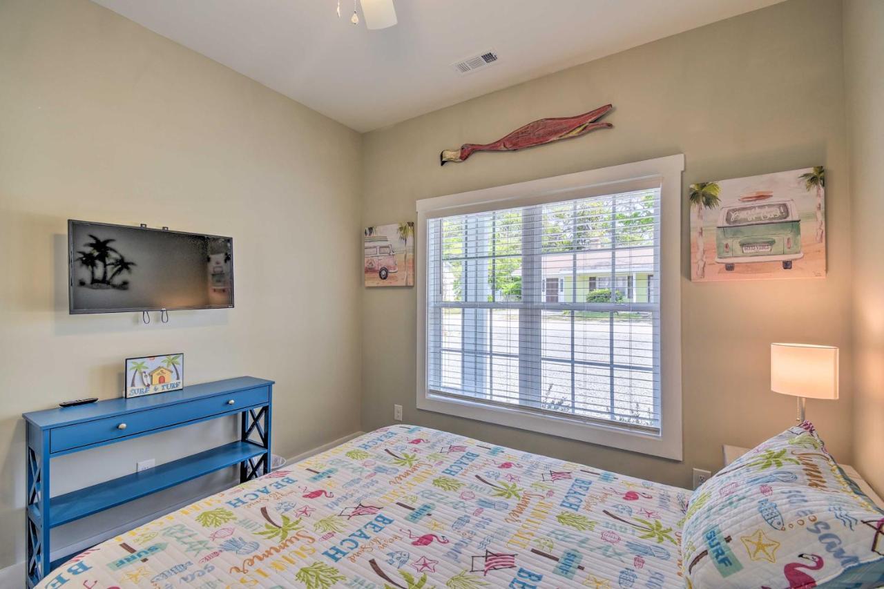 Ocean Isle Beach Home With Shared Lanai And Grill Екстериор снимка