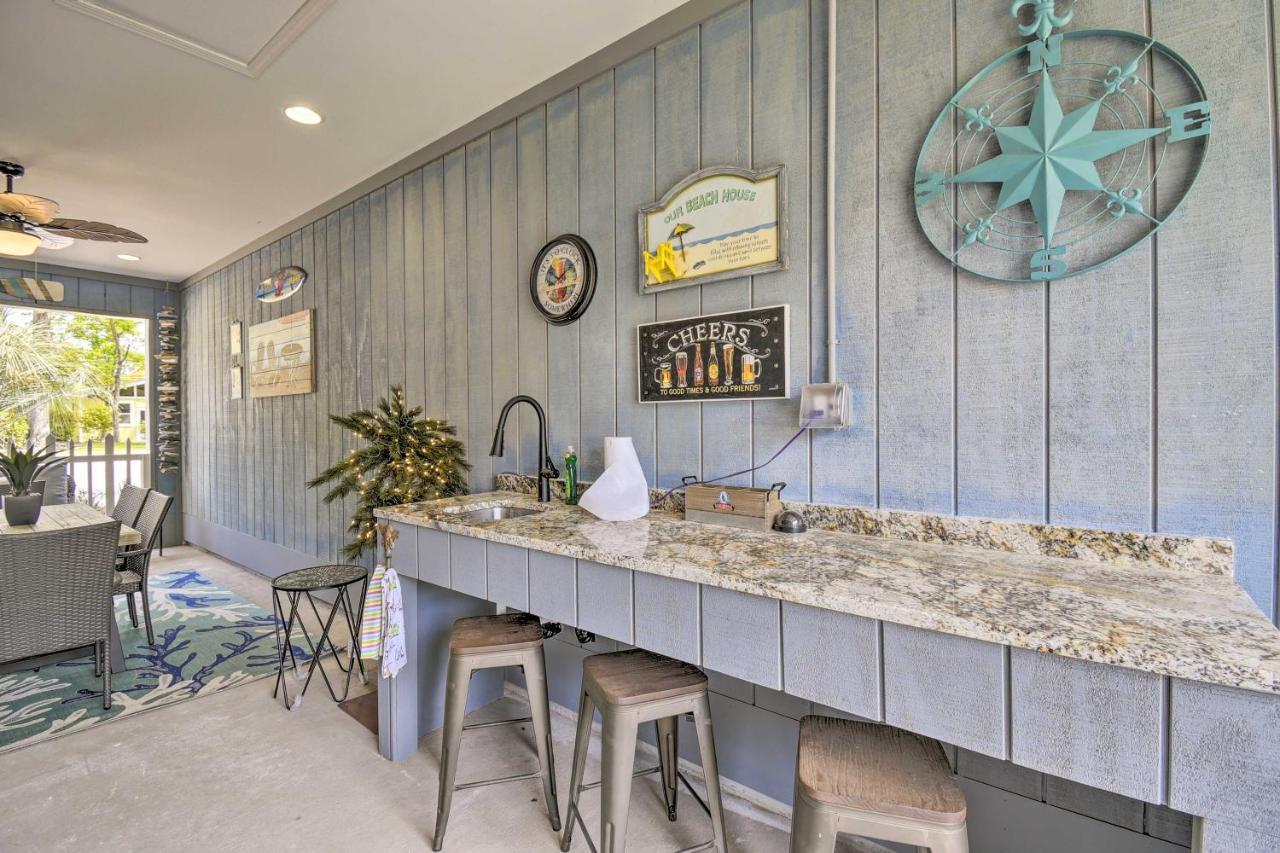 Ocean Isle Beach Home With Shared Lanai And Grill Екстериор снимка